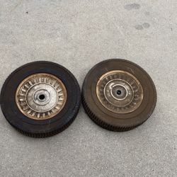 Pair of lawnmower wheels