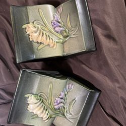 Roseville Pottery Freesia