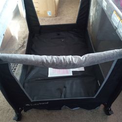 Baby Trend Playard 