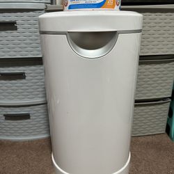 Munchkin Diaper Pail Plus Bags