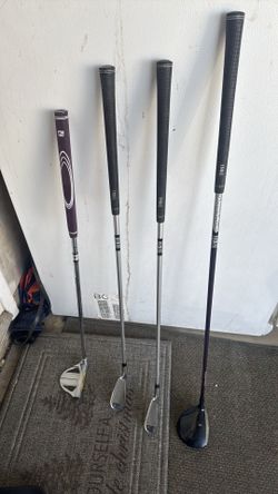 Kids right handed golf set