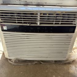 Window AC Unit 
