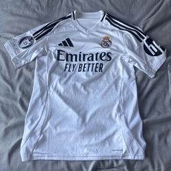 Real Madrid Kit (Newest)