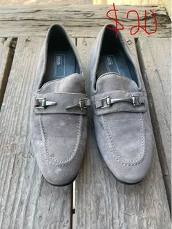 Men’s gray loafer size 7