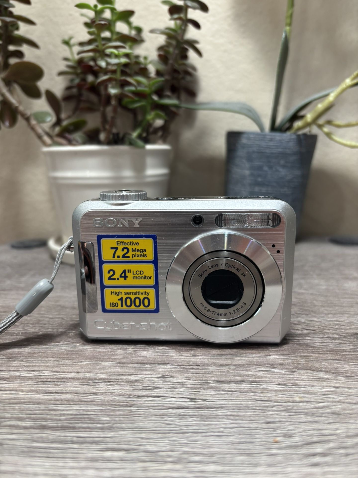 Sony Cyber-Shot DSC-S700 7.2MP Digital Camera