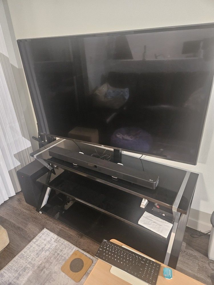 Tv Stand And 55in Tv