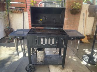 Large Charcoal BBQ Grill with Side Tables