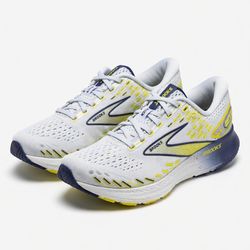 Brooks Glycerin 20 running shoes, a neutral road running model known for its high level of cushioning. This specific colorway—White/Blue/Sulphur