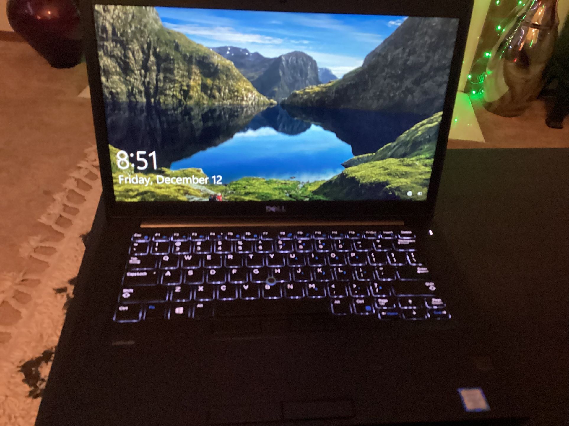 Dell Latitude Model 7840 + Charger. Great condition. Please Read Post! Pick up only