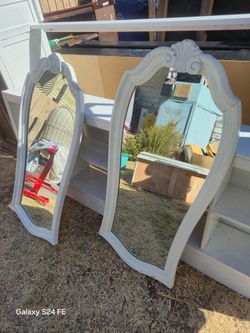 2 Wall Mirrors