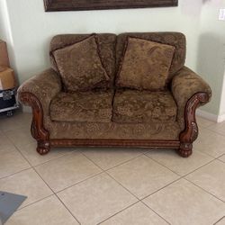 Real Harwood Couches  (Only Contact If You Are Ready To Pick Up Today))