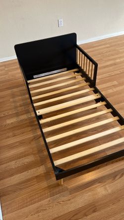 Kids bed Frame Toddler great condition