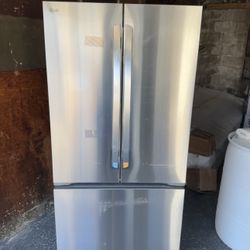 LG Refrigerator 33 inch Counter Depth Stainless Steel 