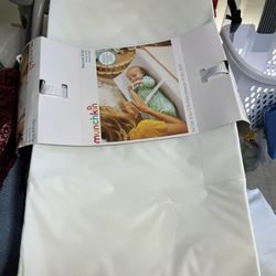 Munchkin Changing Pad