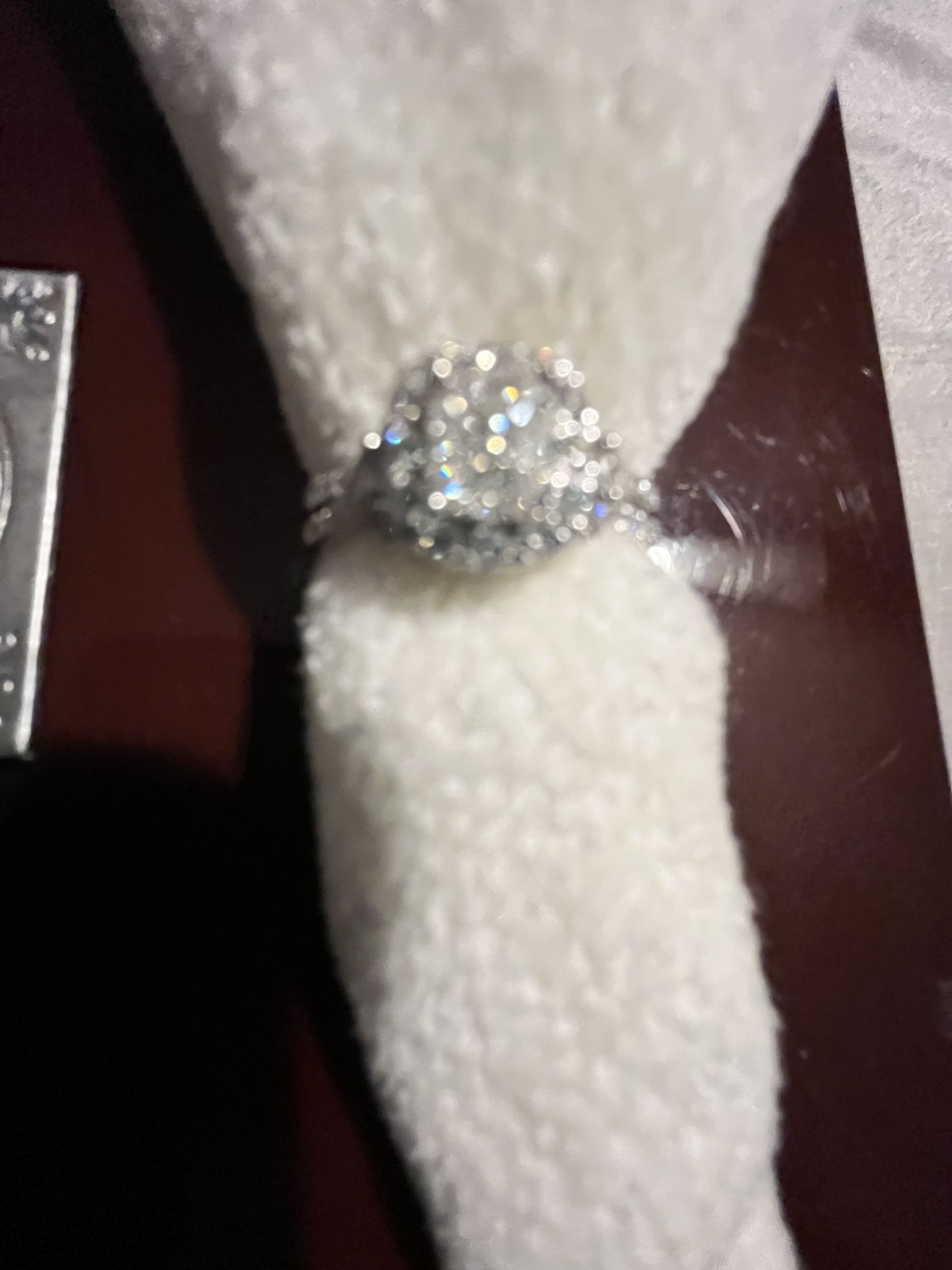 GOLD AND NATURAL DIAMONDS VS1 