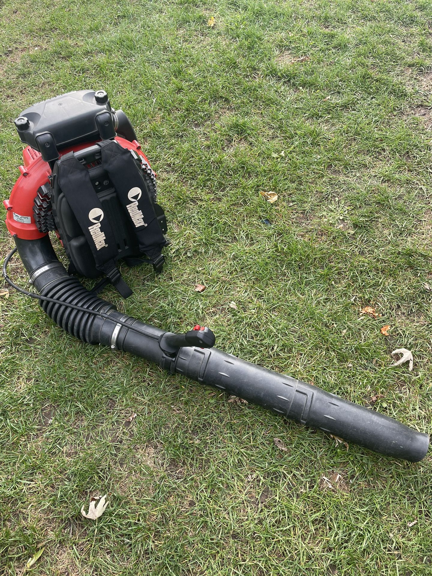 RedMax EBZ-8500 Back-Pack Leaf Blower 