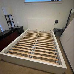 IKEA Full Bed Frame /full Mattress 