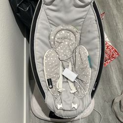 4 Moms Baby Swing 