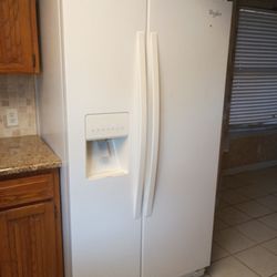 Microwave Fridge And Stove 