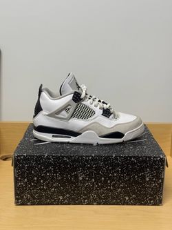 Jordan 4 Military Black Size 10.5M