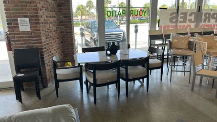 Outdoor dining set
