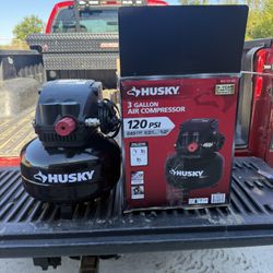 Husky 3 Gal. 120 PSI Portable Electric Oil-Free Light Duty Pancake Air Compressor with Fold Down Handle and 1-Quick Coupler 