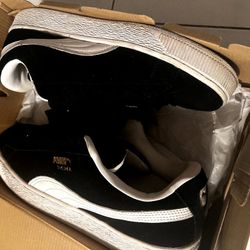 Black Puma Suede XL 