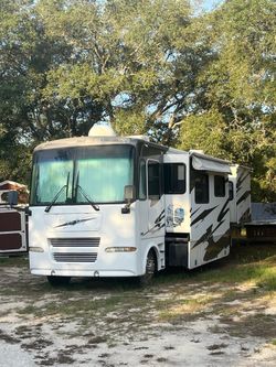 2005 Allegro Bay 37B RV/Motorhome