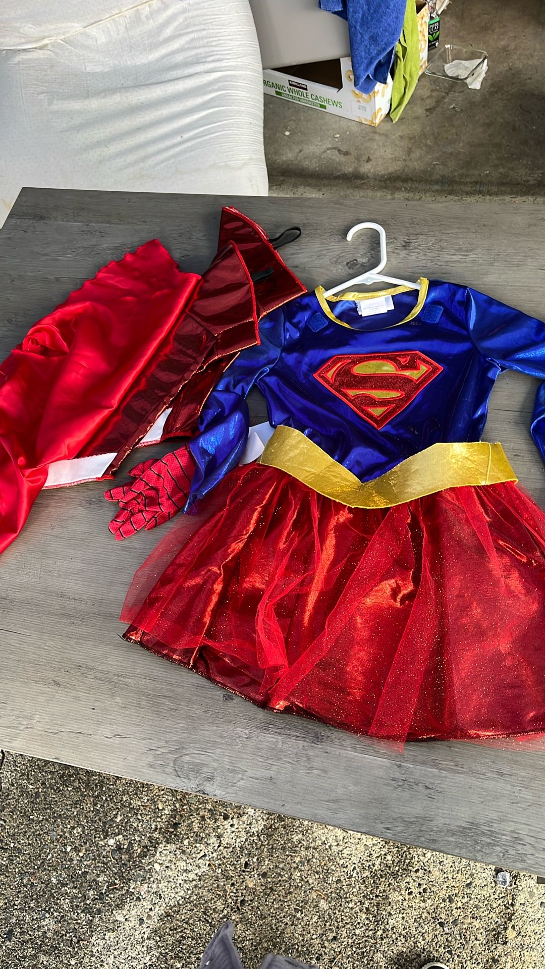 SUPER GIRL HALLOWEEN COSTUME 