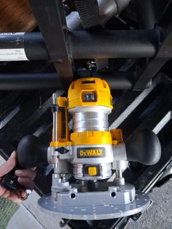 Dewalt plunge router