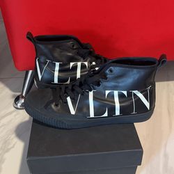 Men Valentino Shoes 