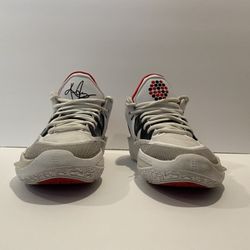 Kyrie Infinity Man Machine