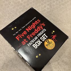 Five Nights At Freddys Bookset 