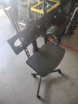 Portable tv stand