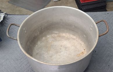 Nice Vintage Aluminum Pot With Handles