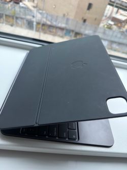 Magic Keyboard iPad Pro 13” MWR53LL/A