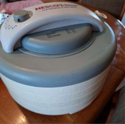 Nesco Food Dehydrator 