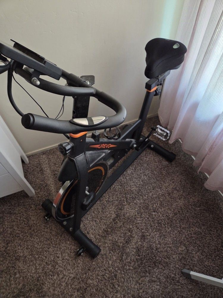 RUEVO Exercise Bike