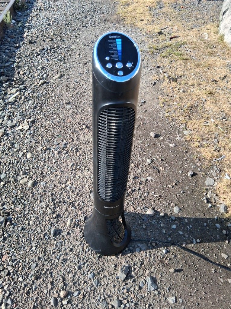 Honeywell QuietSet 8-Speed Whole-Room Tower Fan