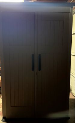 Large Rubbermaid Outdoor Resin Storage Cabinet