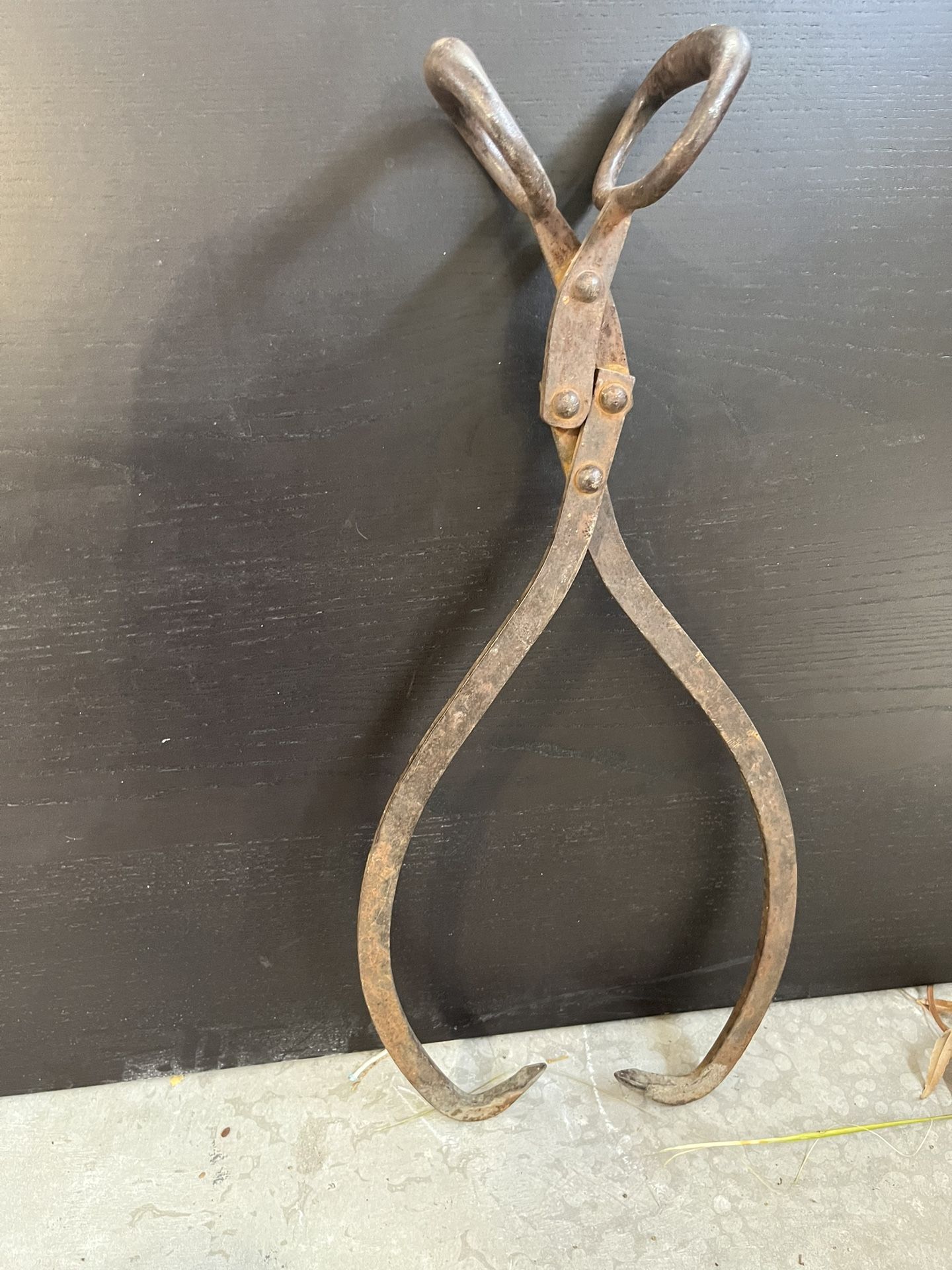 Antique Ice Tong Used To Carry Blocks Of Ice