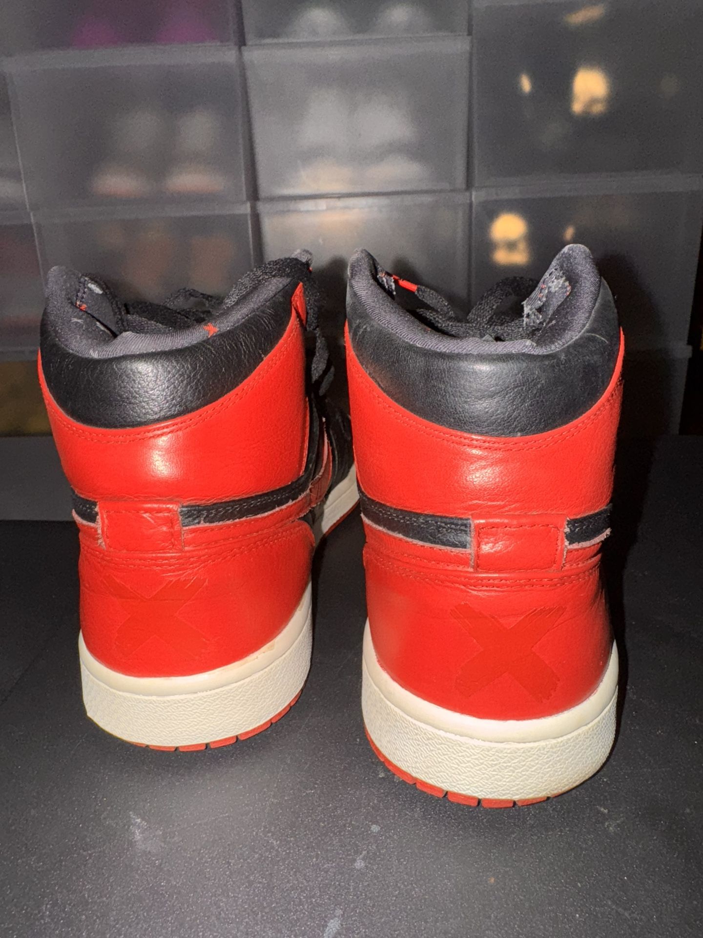 Air Jordan 1 Banned Bred Size 9