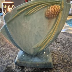 Two Roseville Pottery Pieces 