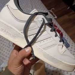 Adidas Rivalry 86 Low 2.5 Mens Size 11.5