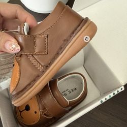 New WeeSqueek Toddler/Baby Shoes