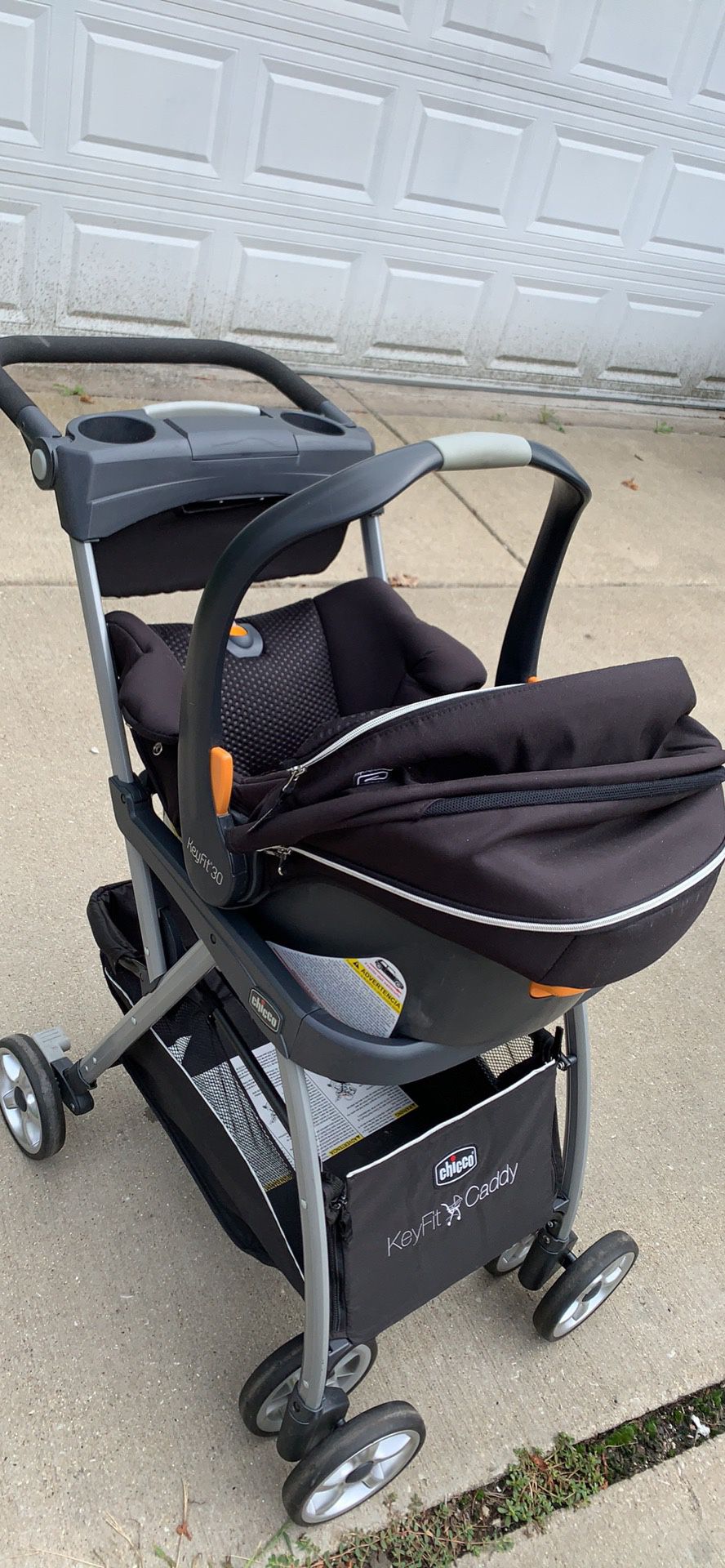 Chicco stroller and car seat with car base
