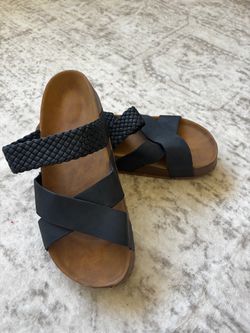 Women’s shoes