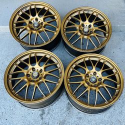 For Sale: Volk SE37 Gold Staggered 5X114.3