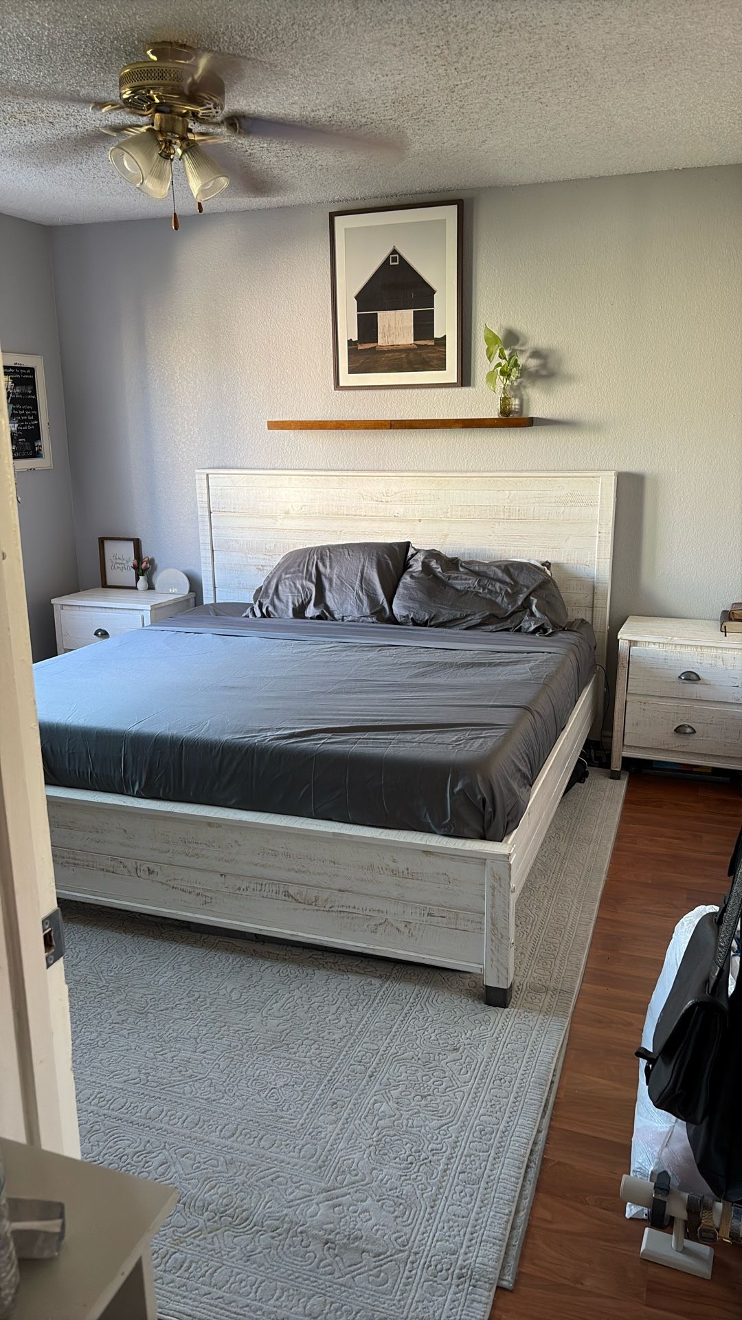 Farmhouse Bedroom Set!! Beautiful!!