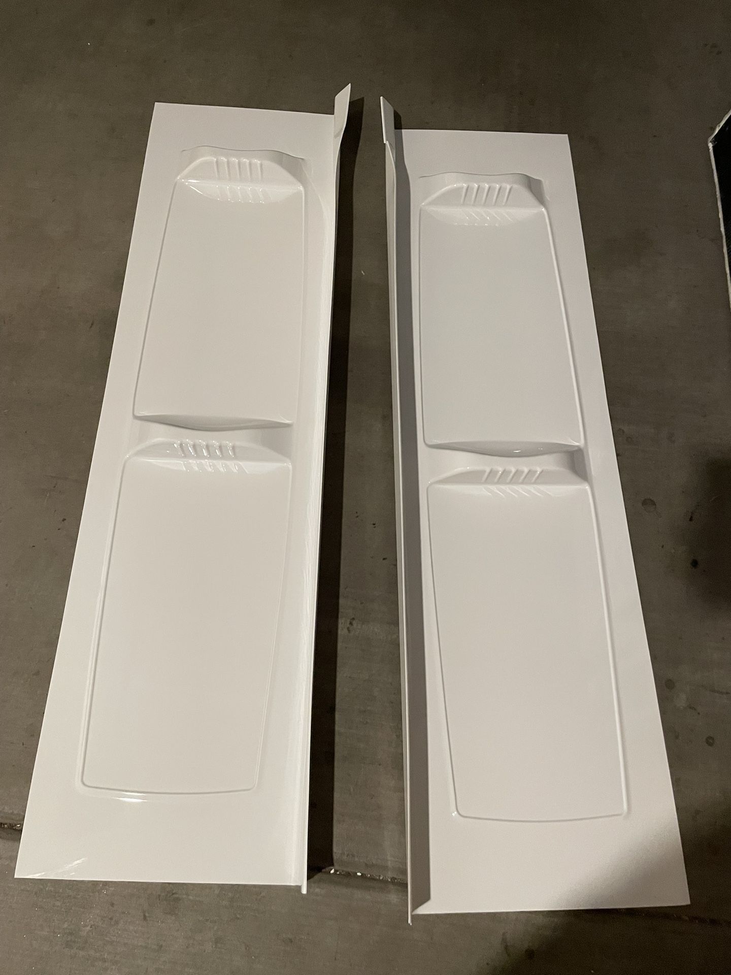 Pro-Series 60 in. W x 57 in. H Five Piece Glue Up Bathtub Surrounds in High Gloss White